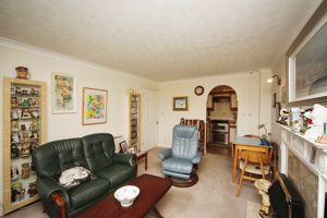 LIVING ROOM- click for photo gallery